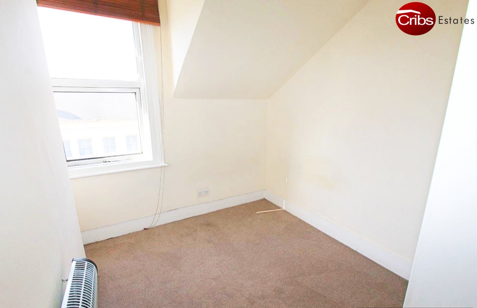 Room Hartfield Road in Greater London