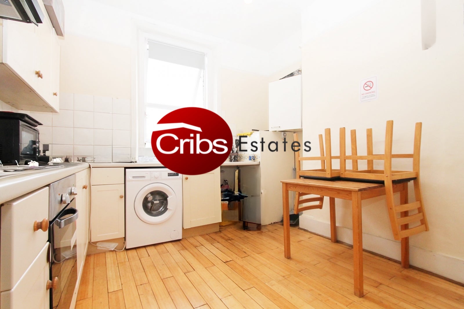 Room Hartfield Road in Greater London