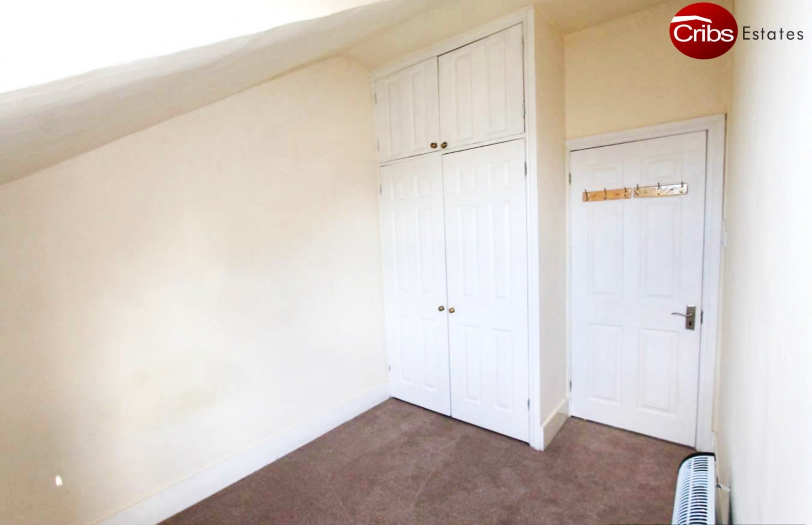 Room Hartfield Road in Greater London