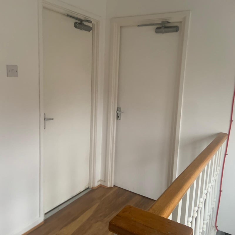 Flat Lansdowne Road in Greater London