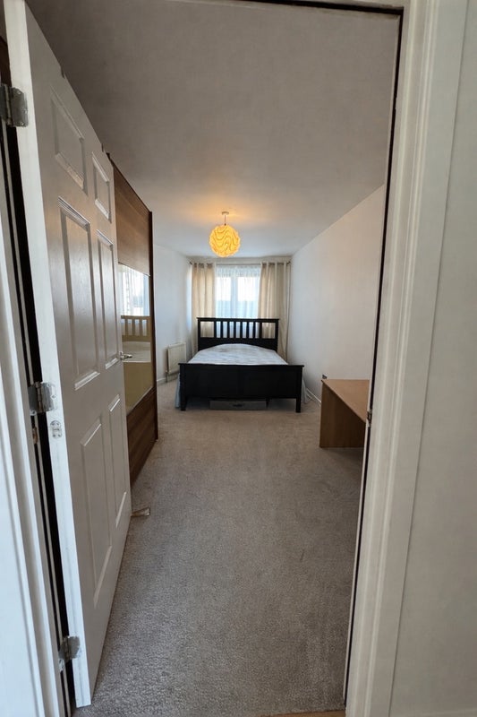 Flat Wandsworth Bridge in Greater London