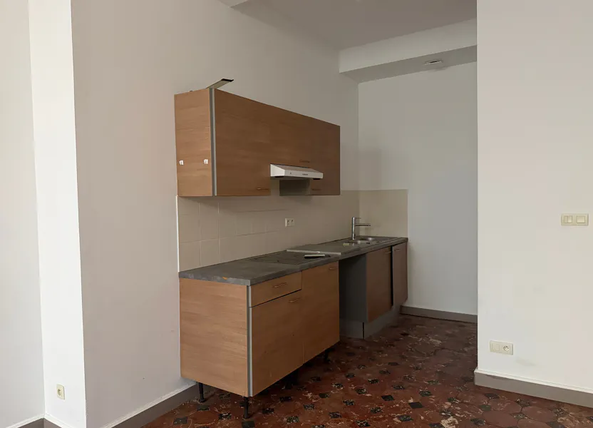 Flat Rue Roger Salengro in Beaucaire