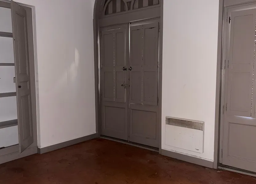 Flat Rue Roger Salengro in Beaucaire