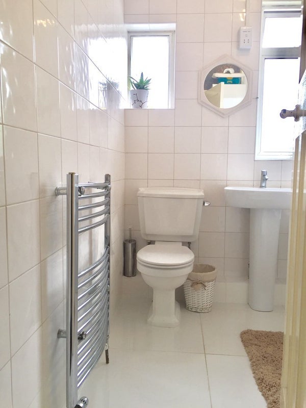 Room Tonstall Road in Greater London