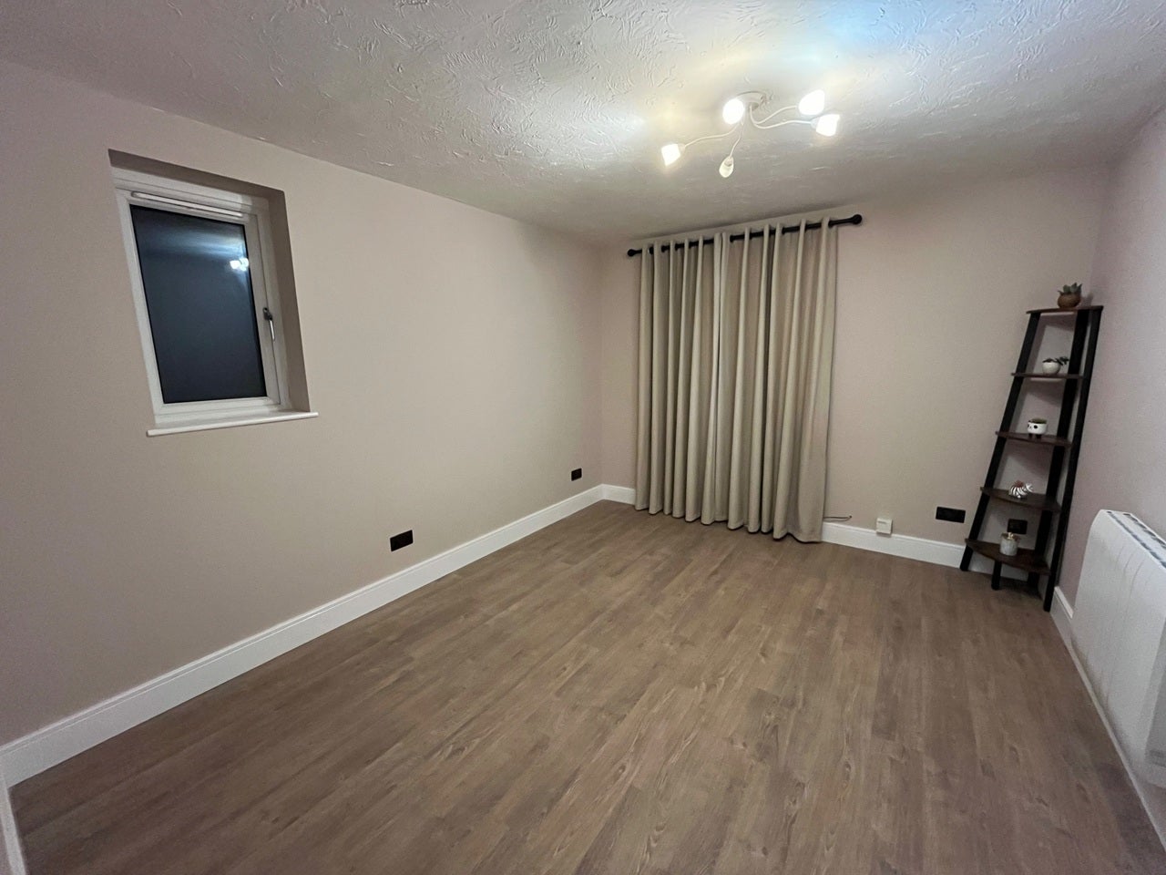Flat Rabournmead Drive in Greater London