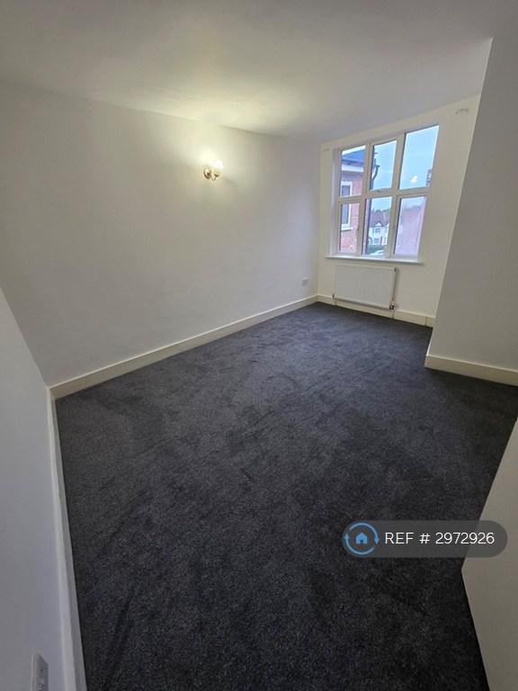 Flat Wangey Road in Greater London