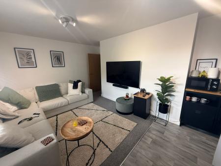 Flat The Spinney in Ashfield