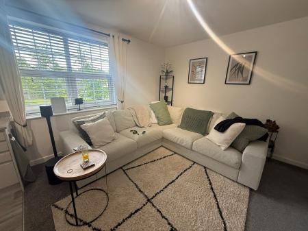 Flat The Spinney in Ashfield