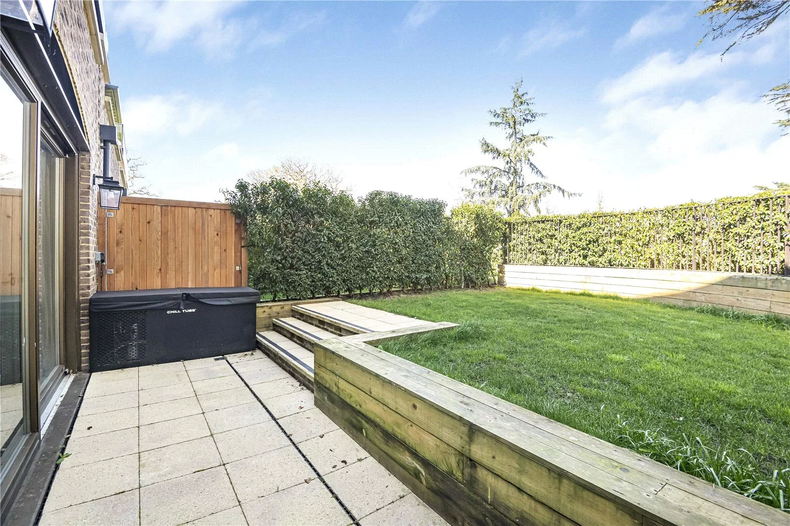 House Daffodil Crescent in Greater London
