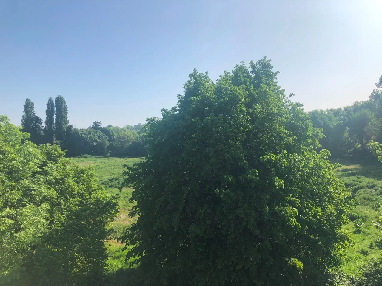 Flat Riverpark Gardens in Greater London