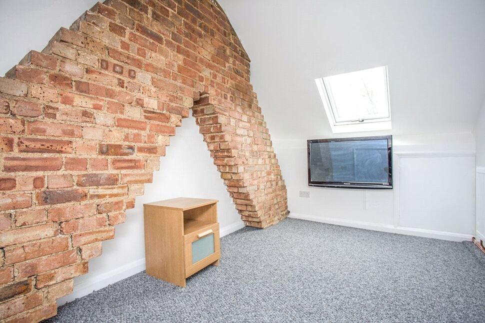 Flat Watling Street in Hertsmere