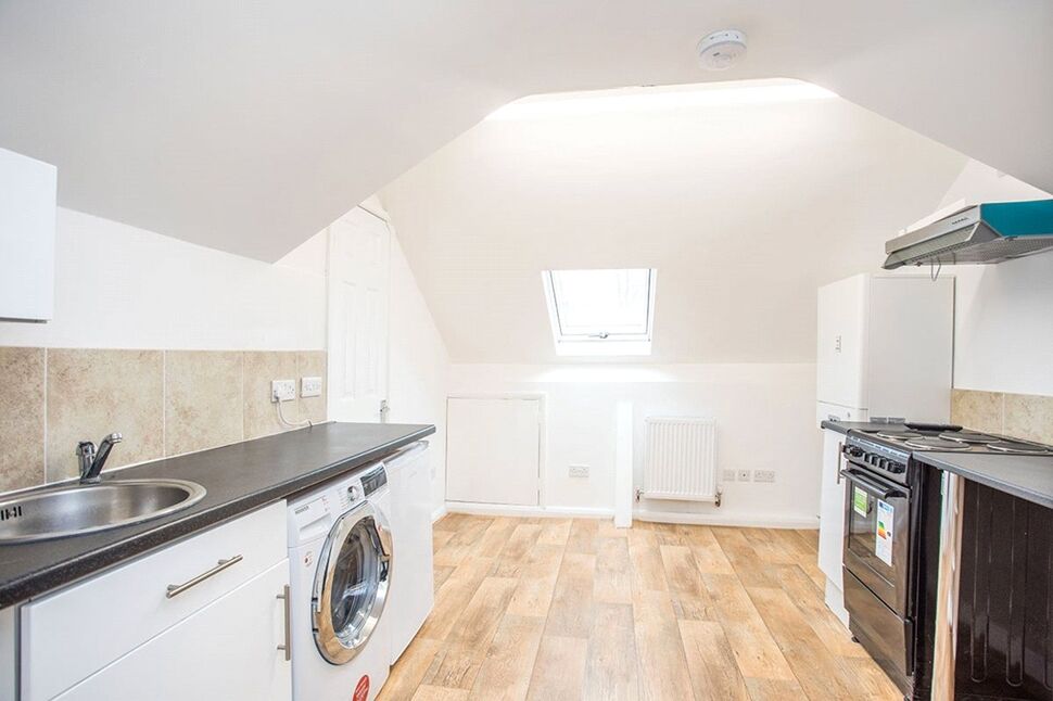 Flat Watling Street in Hertsmere