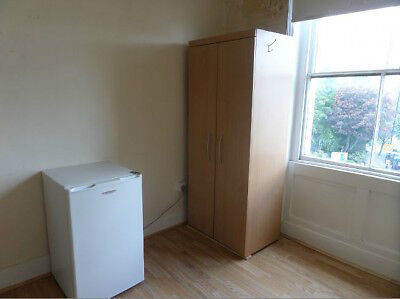Room Bracewell Road in Greater London