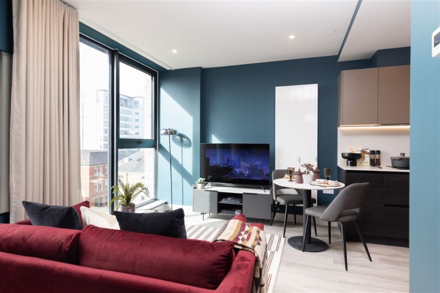 Flat Holland Park Avenue in Greater London