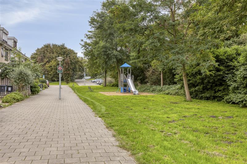 Tussenwoning te koop: Jelle Posthumapad 62, Amsterdam