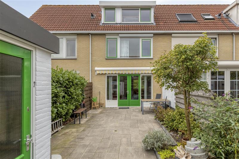 Tussenwoning te koop: Jelle Posthumapad 62, Amsterdam