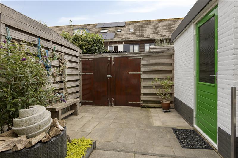 Tussenwoning te koop: Jelle Posthumapad 62, Amsterdam