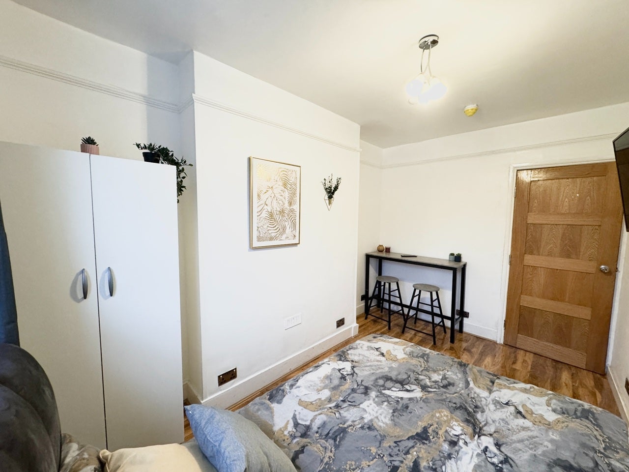 Room Disraeli Road in Greater London