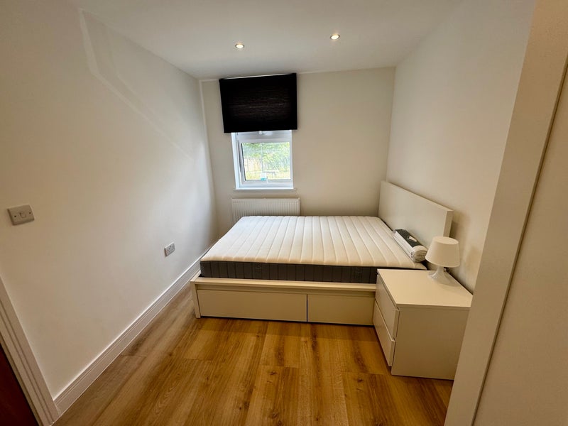 Flat Pencraig Way in Greater London
