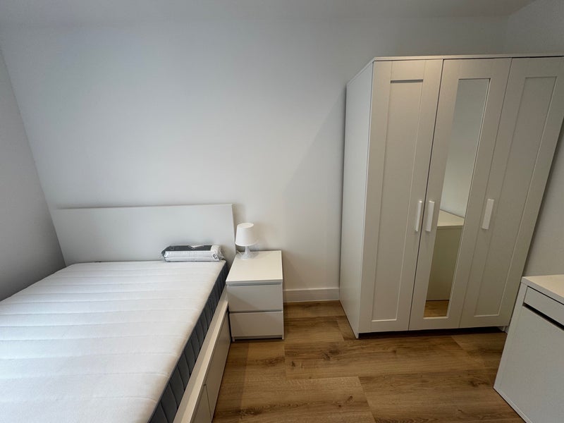 Flat Pencraig Way in Greater London