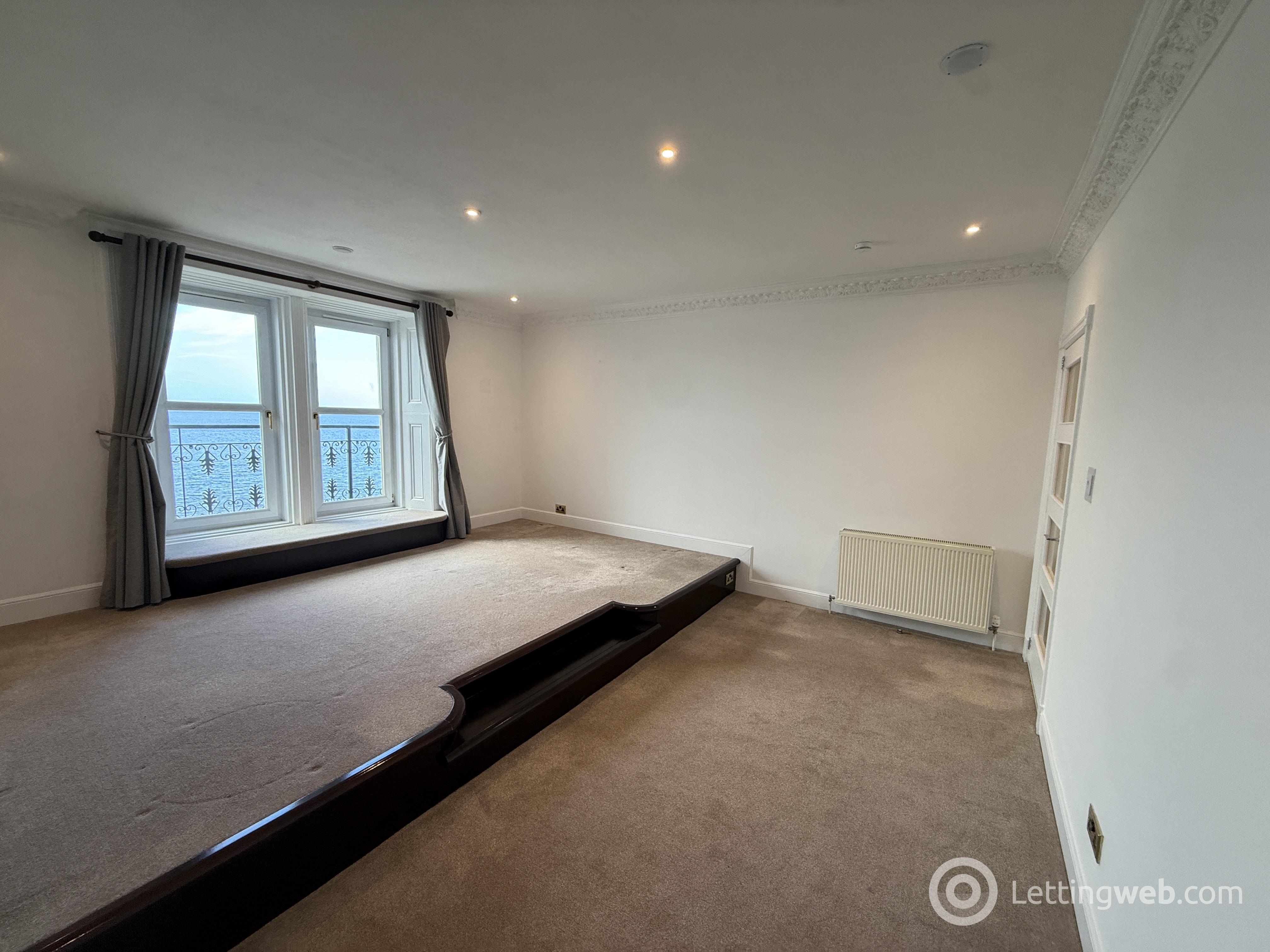 Flat Douglas Terrace in Dundee