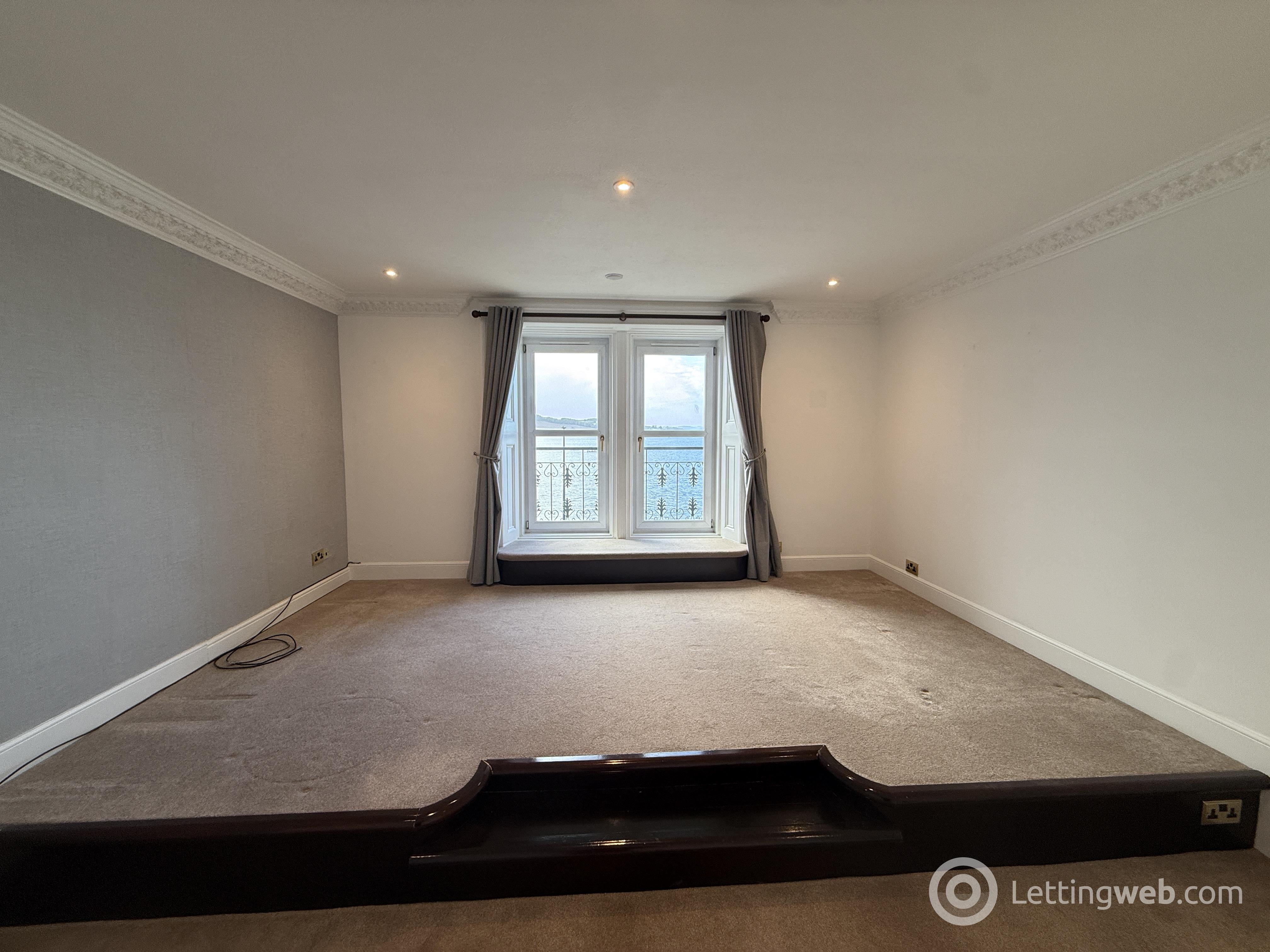 Flat Douglas Terrace in Dundee