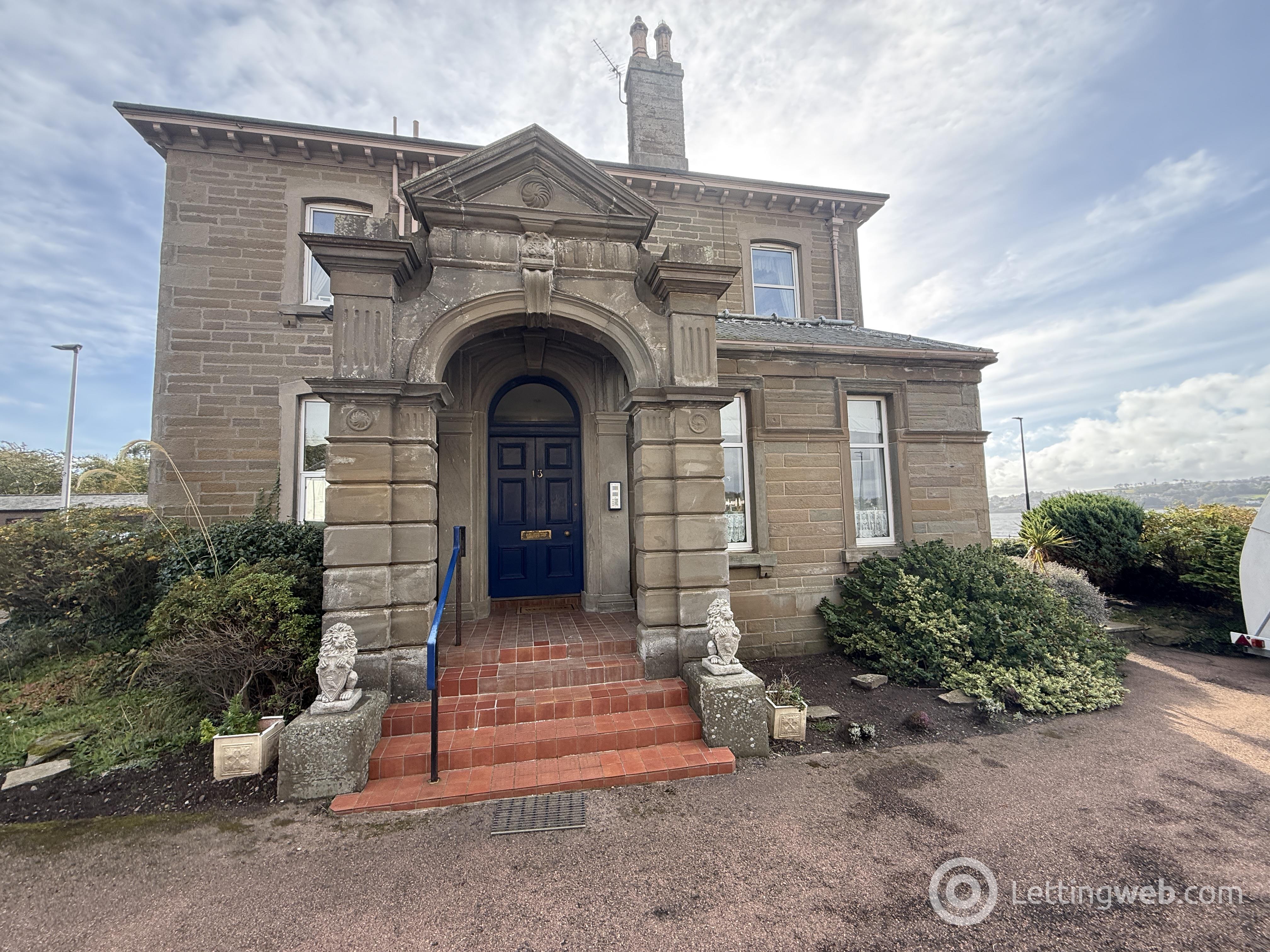 Flat Douglas Terrace in Dundee