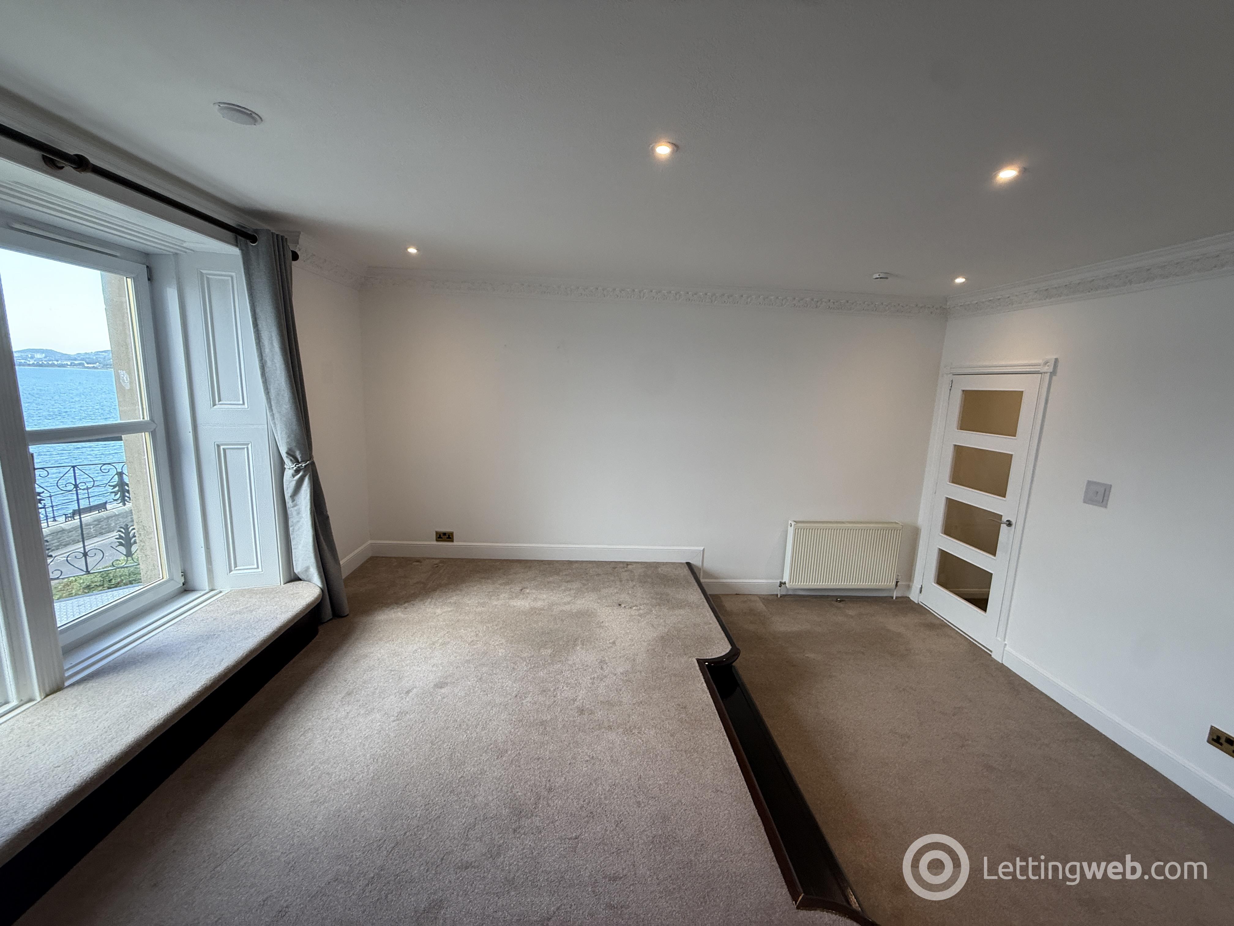 Flat Douglas Terrace in Dundee