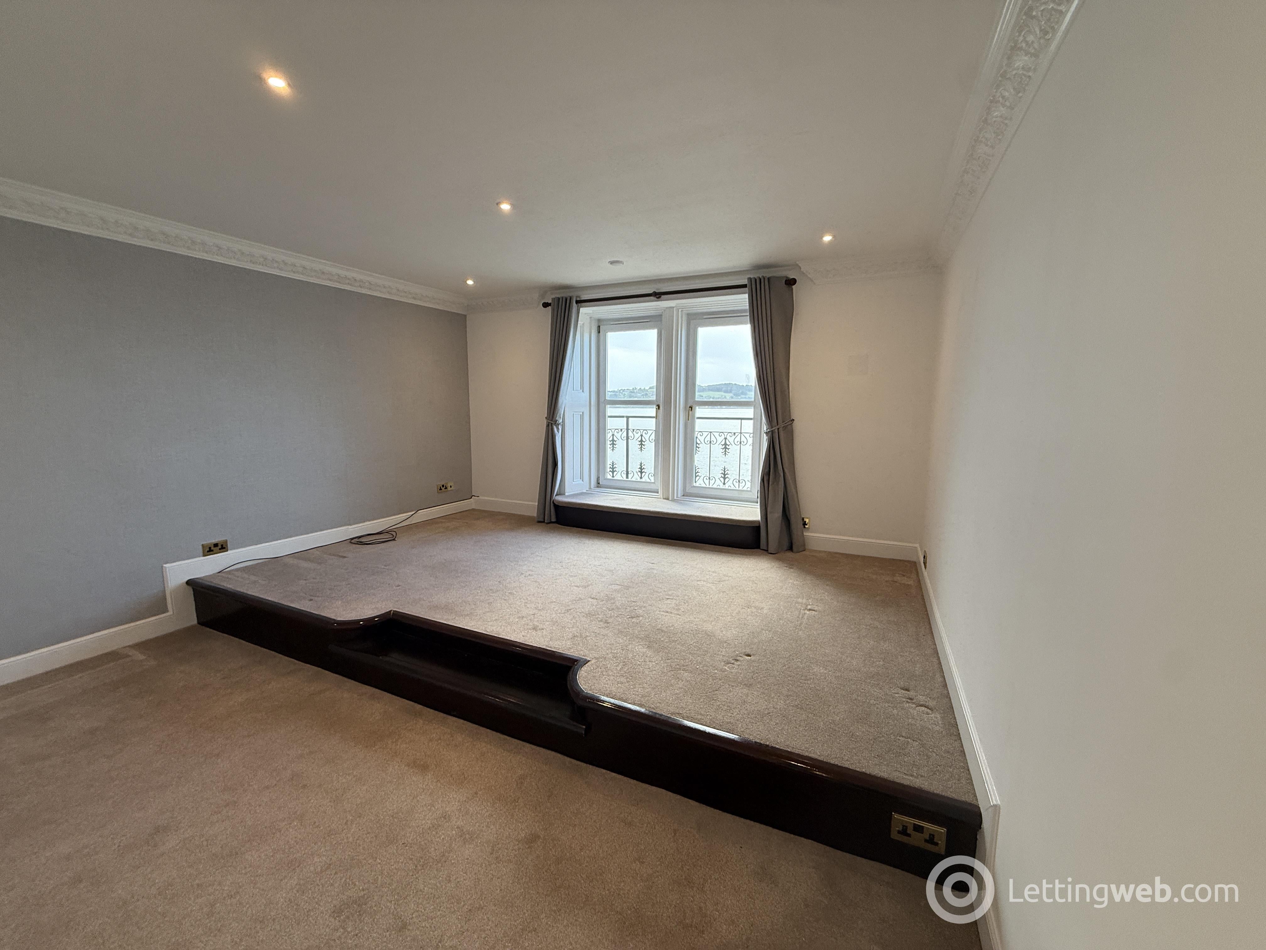 Flat Douglas Terrace in Dundee