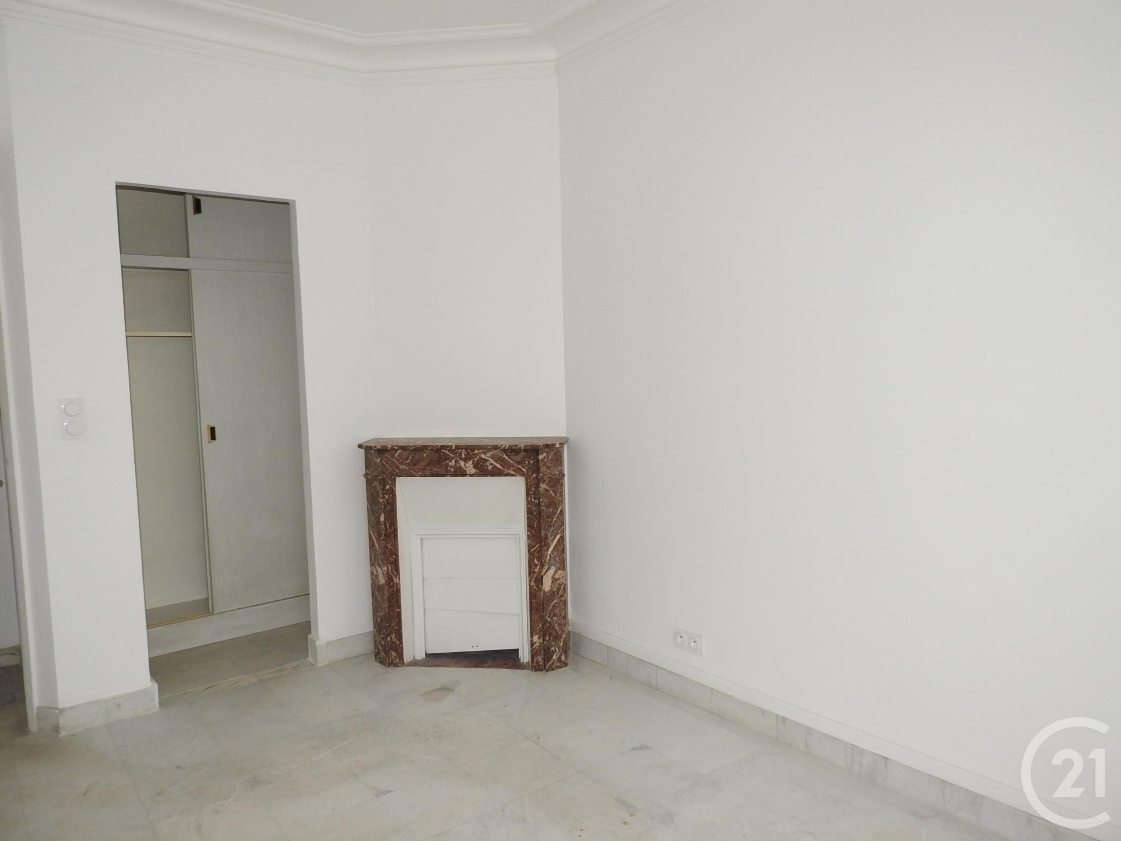 Flat Rue Manin in Paris