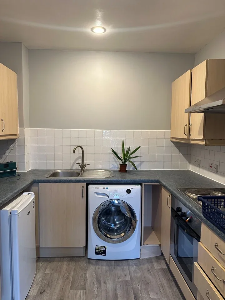 Flat Upton Park in Slough