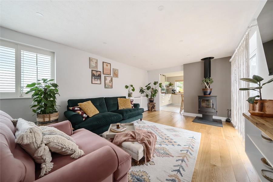 House Scotts Grove Road in Surrey Heath