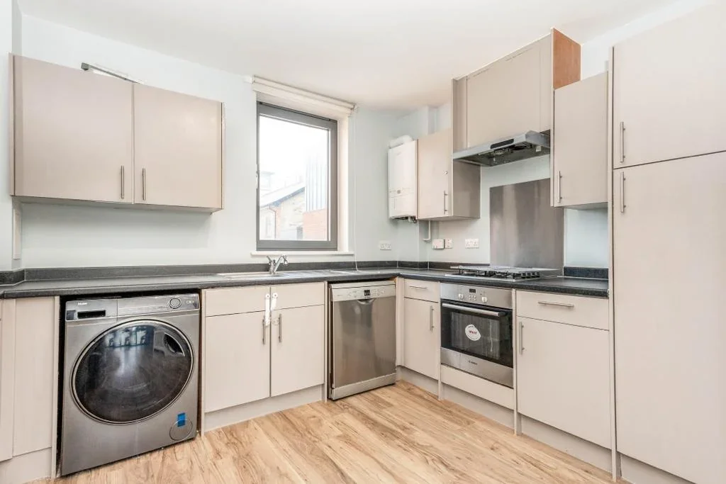 Flat Isobel Place in Greater London