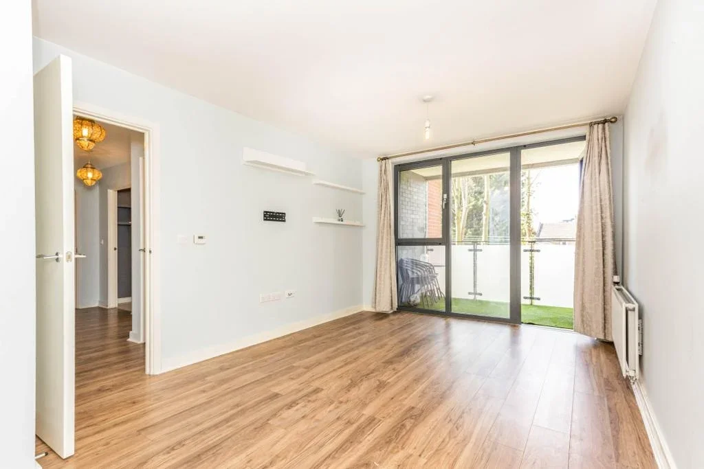 Flat Isobel Place in Greater London
