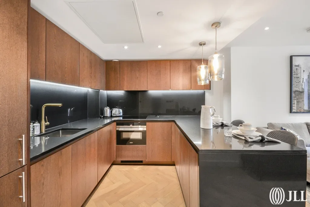 Flat Aste Street in Greater London