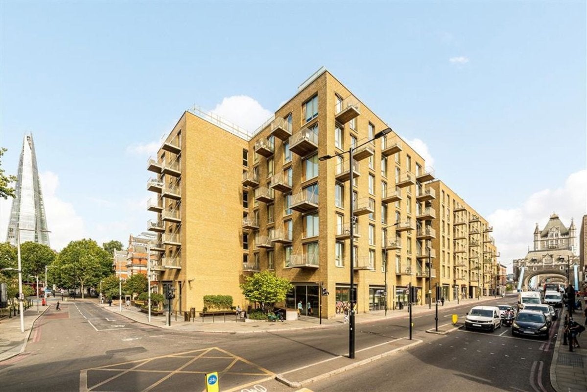 Flat Duchess Walk in Greater London
