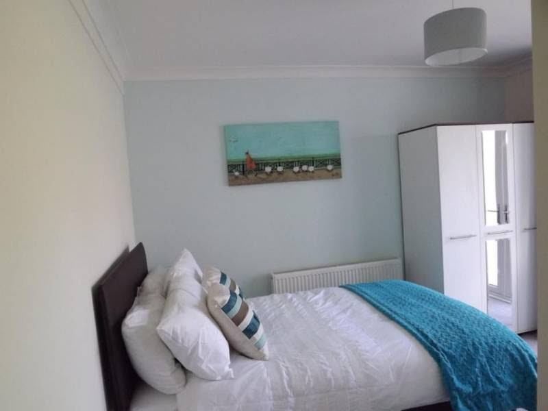 Room Saltwells Road in Dudley