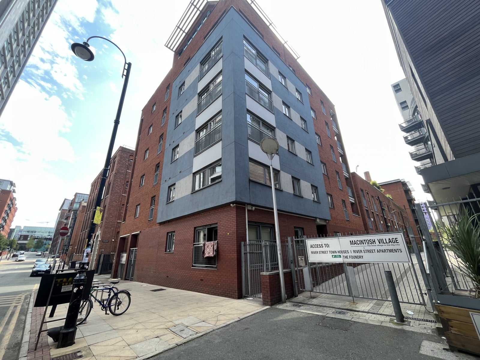 Flat River Street in Manchester