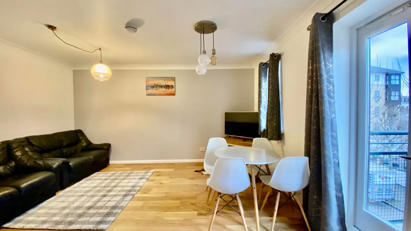 Flat Evelyn Road in Greater London