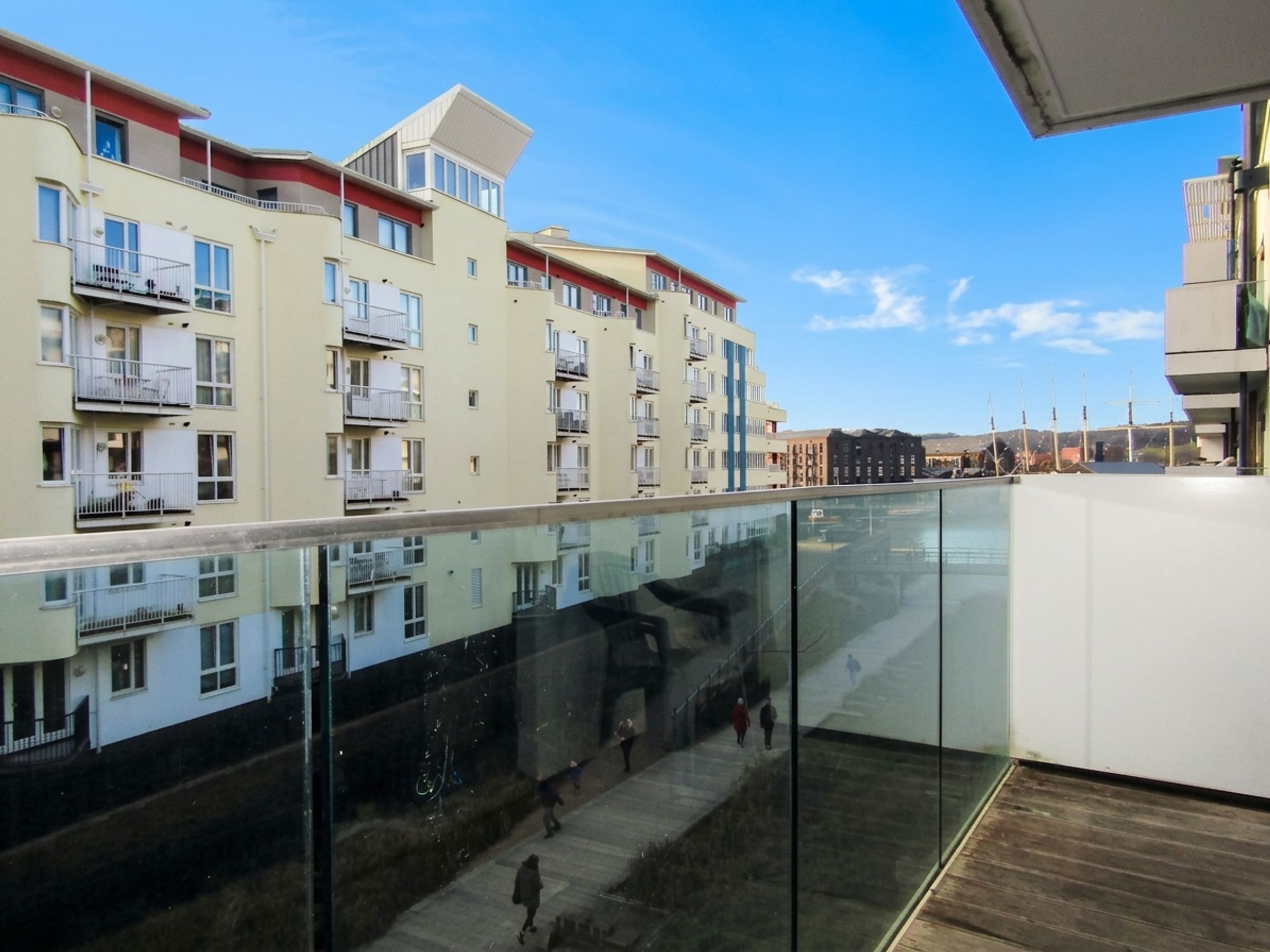 Flat Canons Way in Bristol