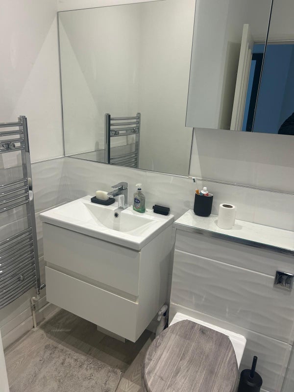 Room Sycamore Mews in Greater London
