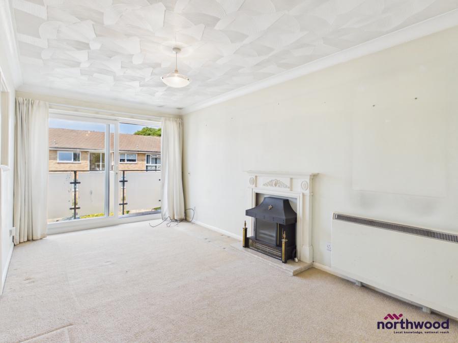 Flat De Roos Road in Eastbourne