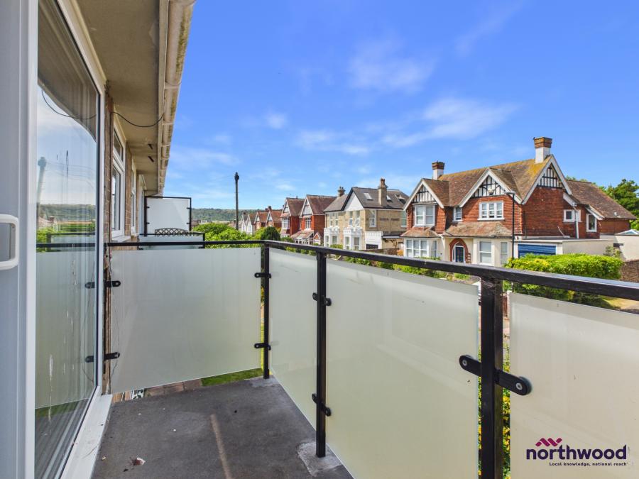 Flat De Roos Road in Eastbourne