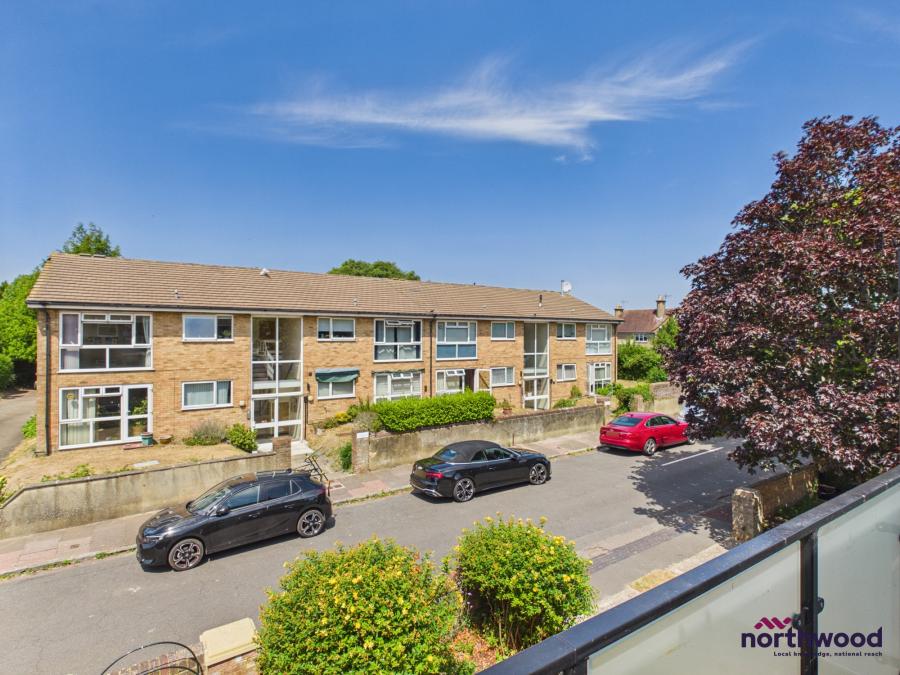 Flat De Roos Road in Eastbourne