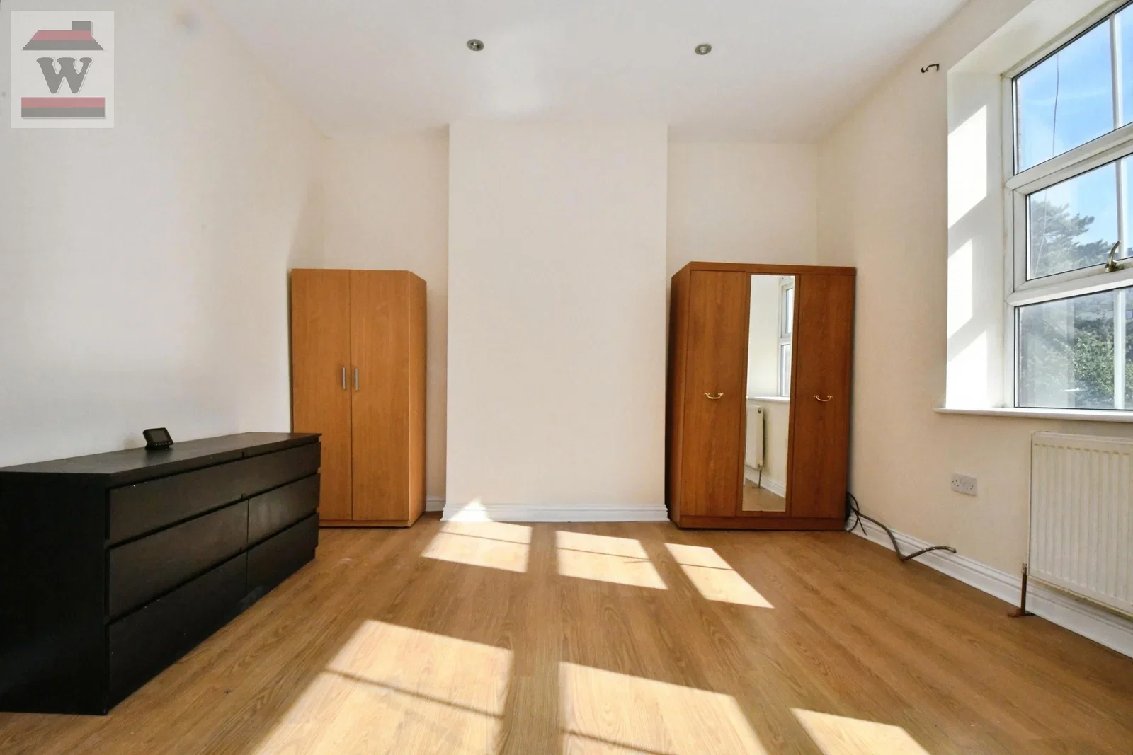 Flat London Road in Greater London