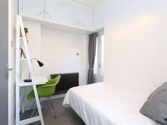 Flat Rufford Street in Greater London