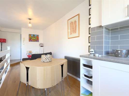 Flat Rufford Street in Greater London