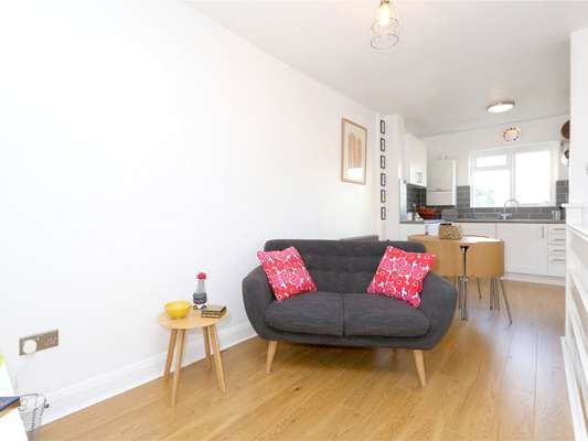 Flat Rufford Street in Greater London
