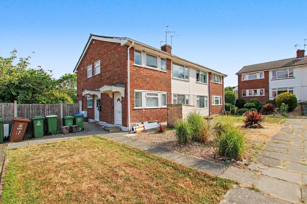 Flat Alton Close in Greater London