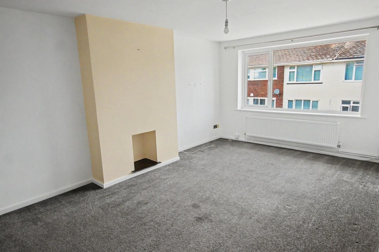 Flat Alton Close in Greater London